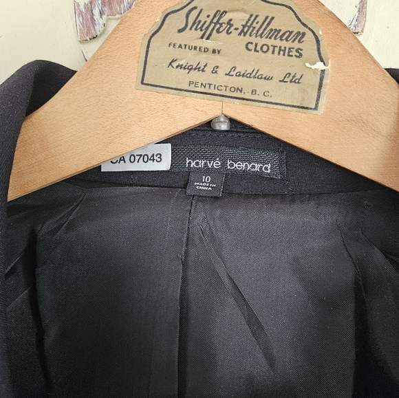 Harve Benard - Picture 2 of 7